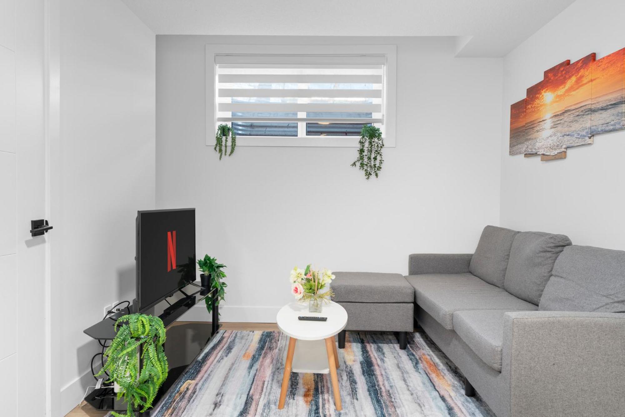 Apartment Mckernan By Patel Edmonton